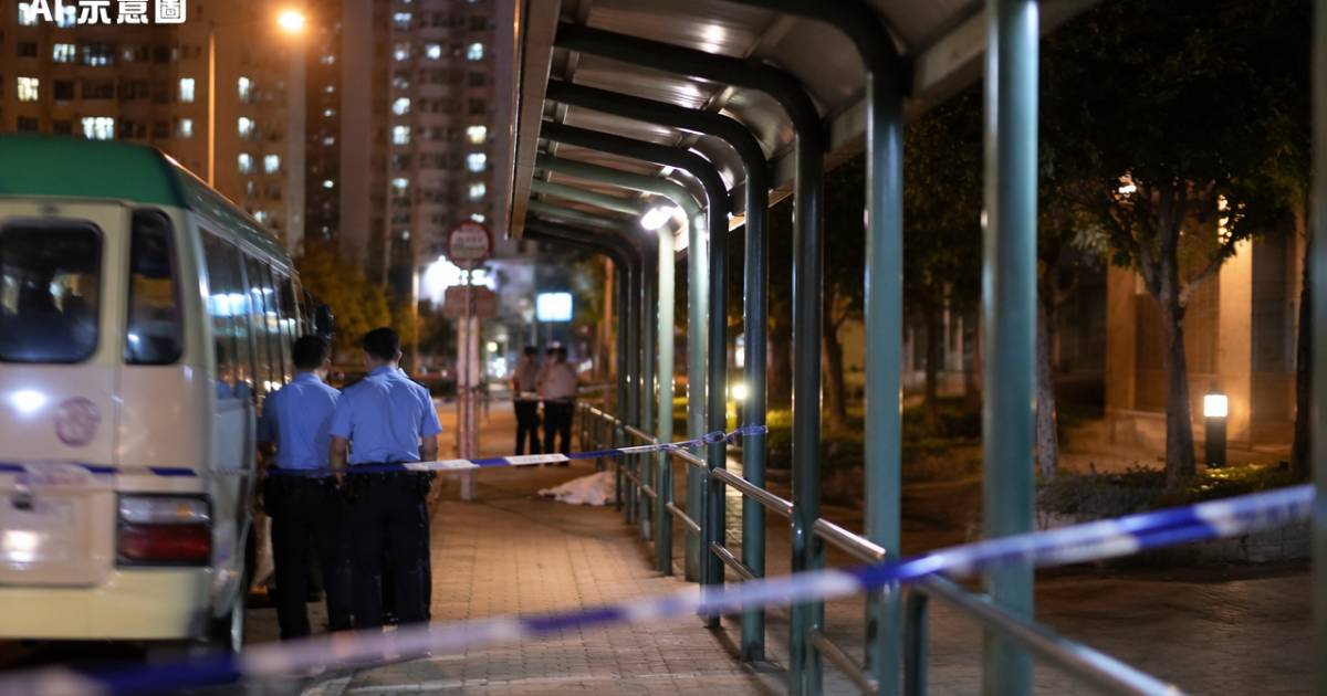 華富邨小巴站口角釀命案 53歲女被推倒頭重創不治 警拘一人