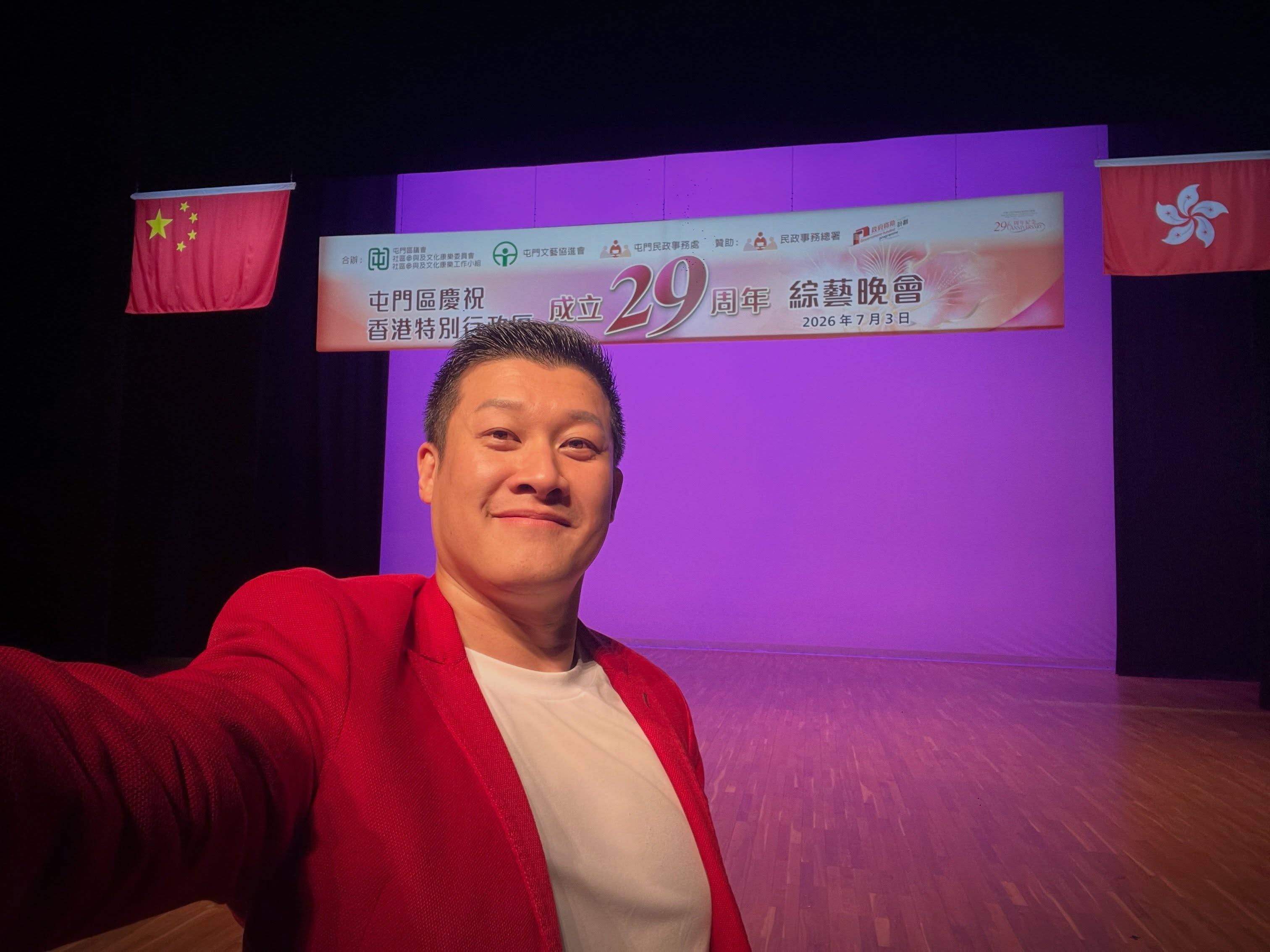 游莨維 東張西望 近日不停上傳近期做主持的自拍照!(圖片來源:IG@1masterjoe)
