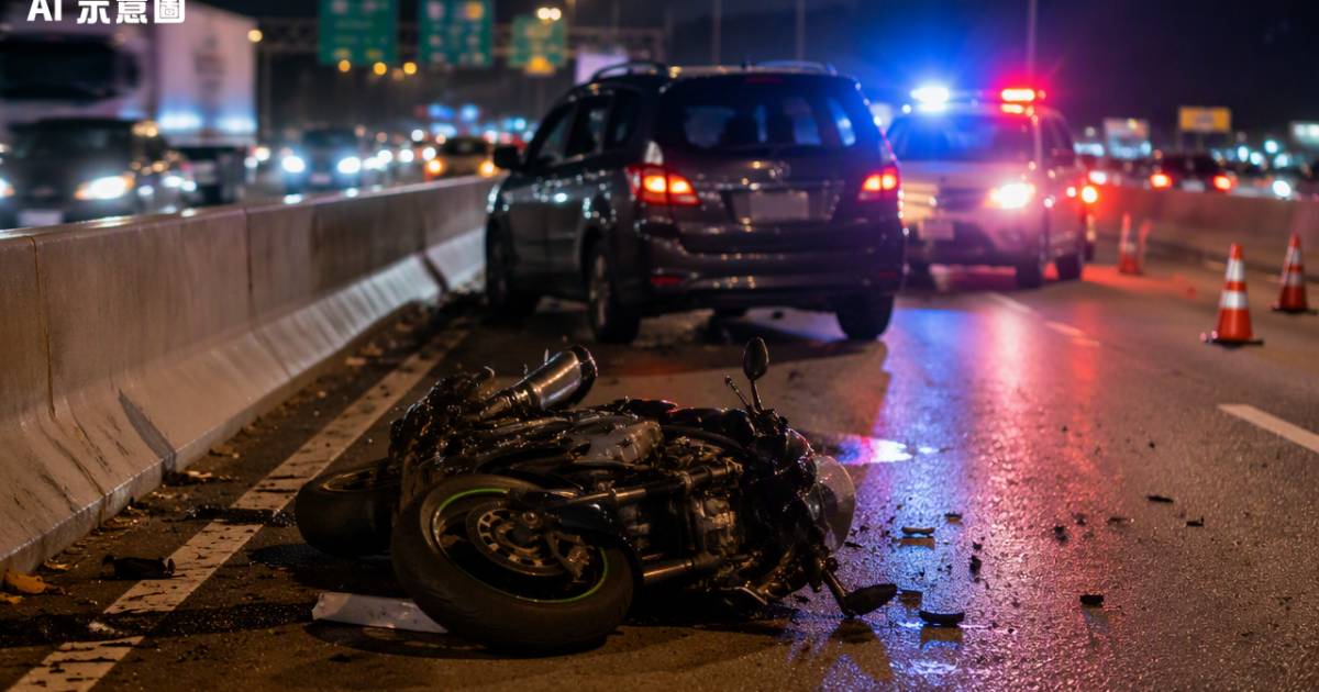 吐露港公路鐵騎士自炒遭猛撞重創昏迷！七人車司機面臨超慘烈下場