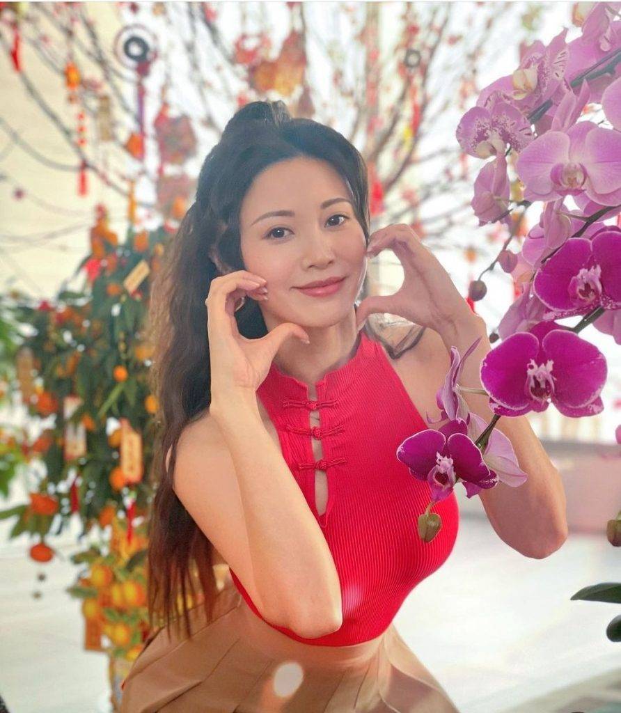朱晨麗 名媛望族 朱晨麗被指五官愈來愈標緻,靚樣進化到4.0。(圖片來源:IG@rebecca_zhu)