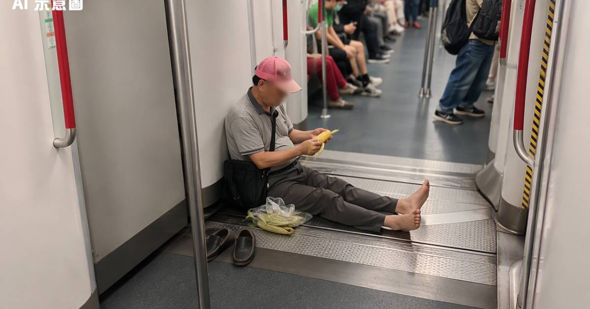 港鐵屯馬綫中年漢除鞋霸佔車廂做一事 網民鬧爆隨時硬食7000元罰單