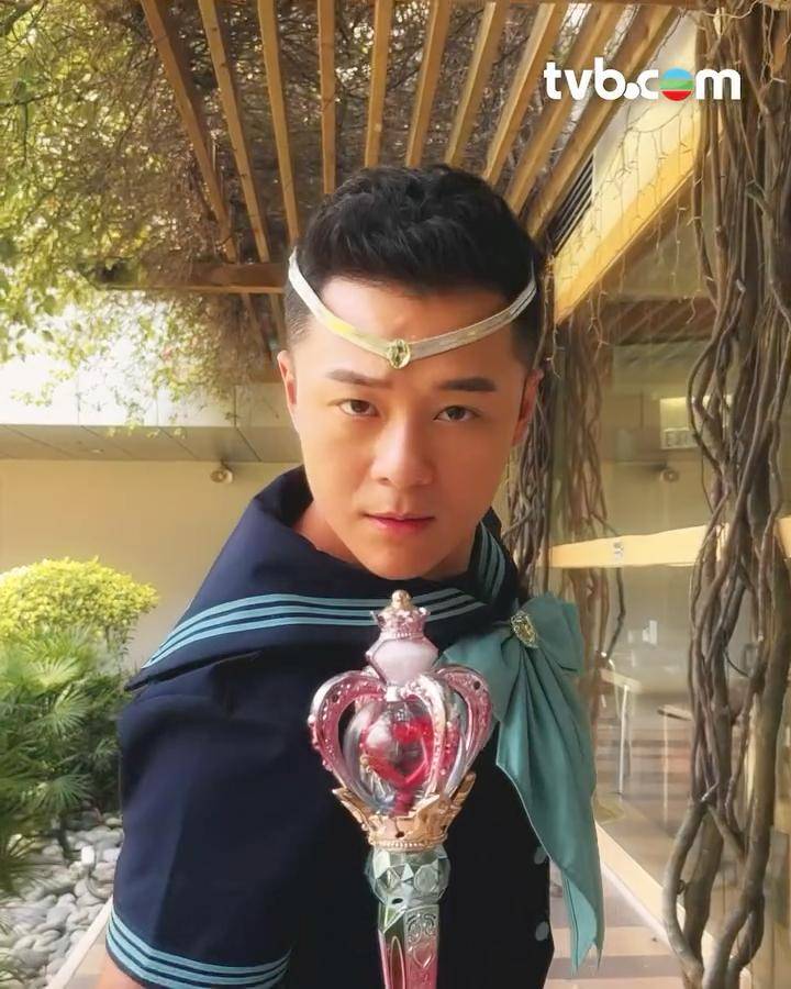 愛回家之三代同糖 吳若希 關曜儁為博紅顏一笑,勁大犧牲。(圖片來源:TVB)