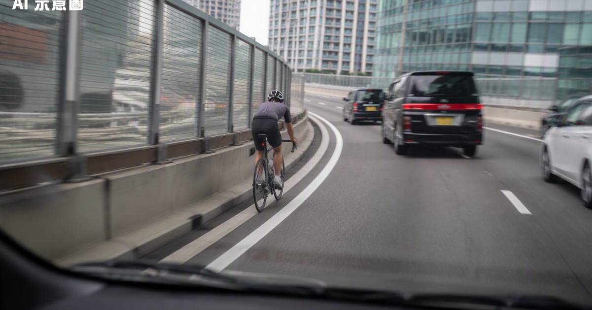呈祥道驚見破風少年與車爭路 網民睇片後焦點竟全落在一細節上
