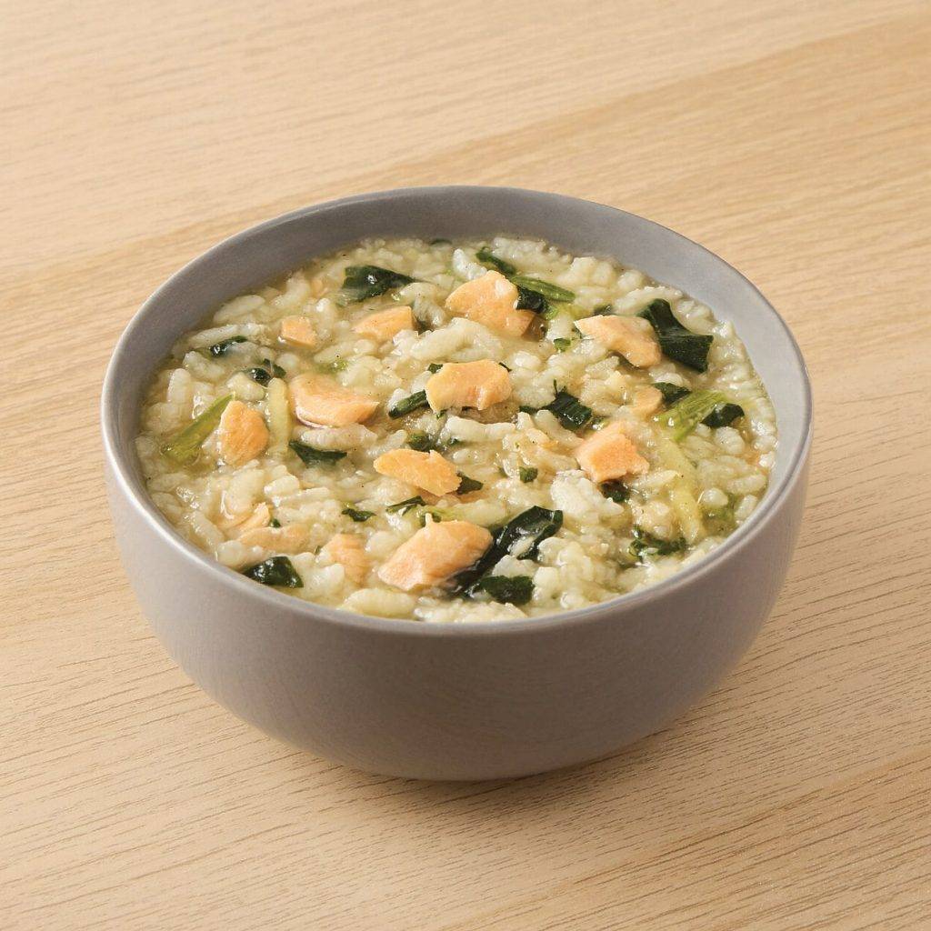muji減法生活 即沖菠菜三文魚粥 售價:HK$28 (圖片來源:MUJI 官網)