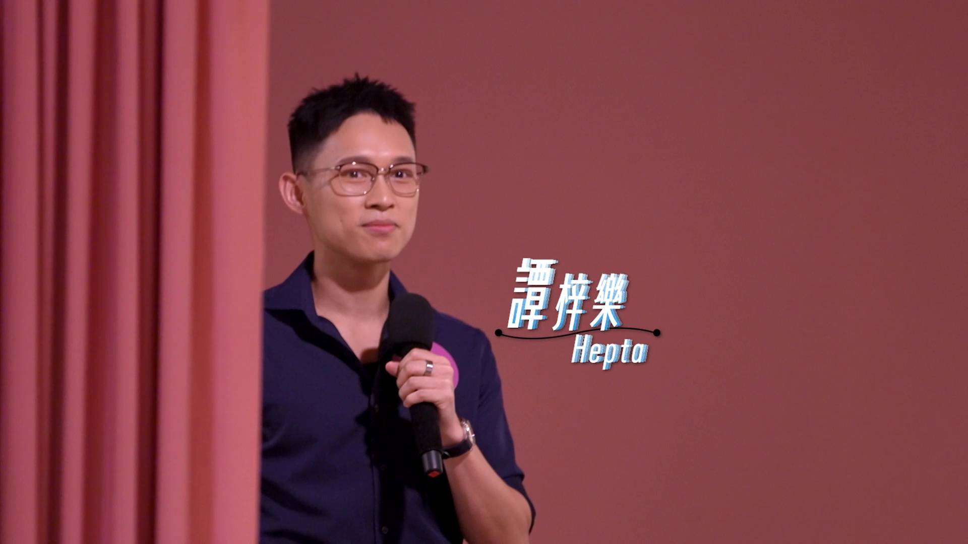 女神配對計劃2 阮嘉敏 現年31歲的「金融界KOL」Hepta譚梓樂,竟自爆仰慕女神阮嘉敏(Mandy)長達9年。(圖片來源:TVB)