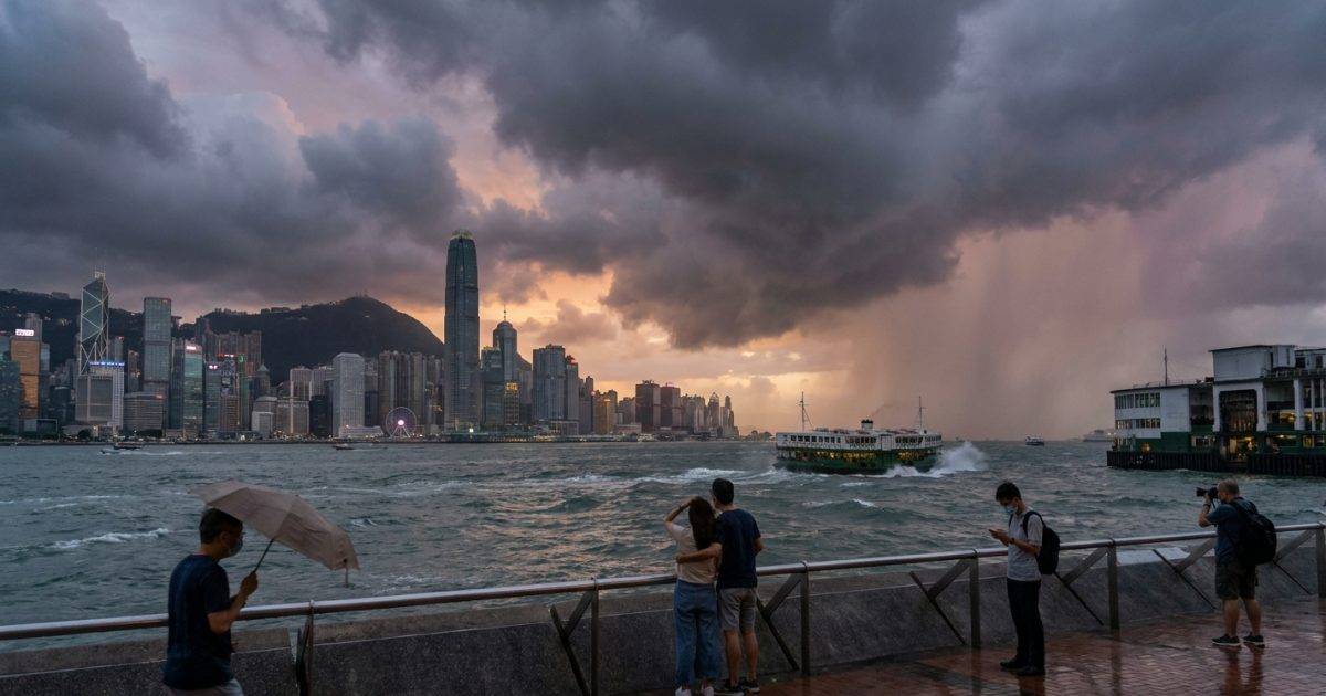 颱風沙德爾殺個回馬槍！天文台警告：逼近香港或掛3號風球？