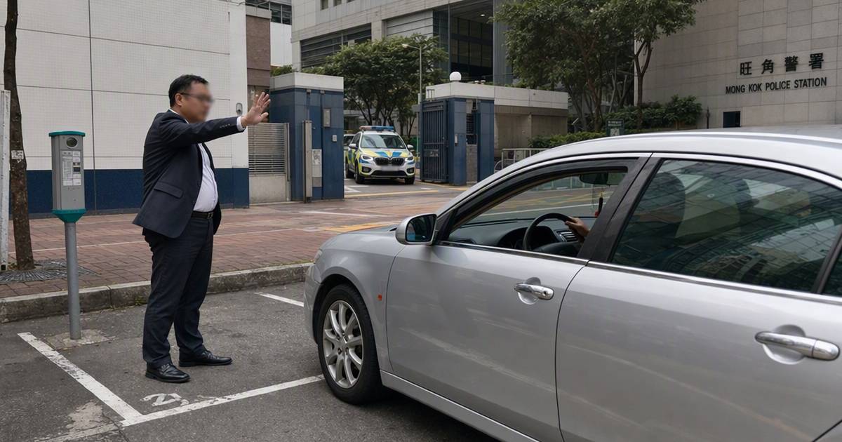 西裝男警署外人肉霸位稱1分鐘到　警車駛出即變臉