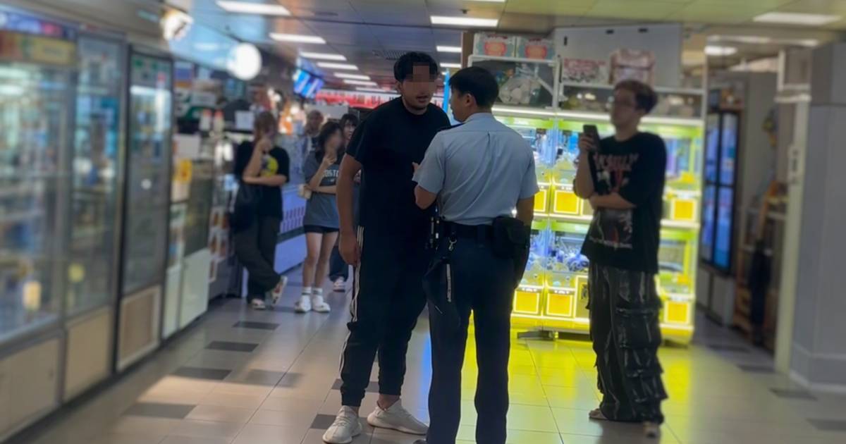 葵涌廣場爭客變襲警案　關鍵影片揭另一版本