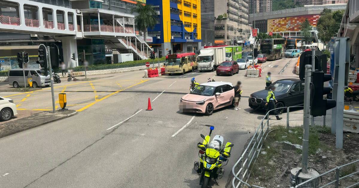 荃灣兩車相撞3人傷　車內傷勢曝光