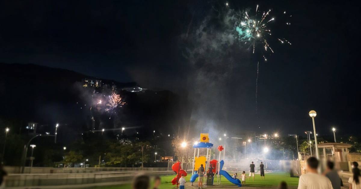 中秋多處放煙花｜兒童旁照點火更爆另一幕
