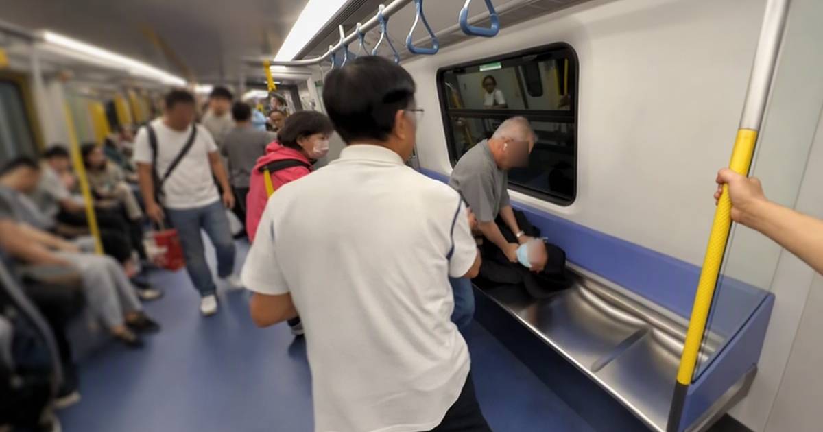 港鐵兩男推撞爆衝突 灰衣漢下一步嚇窒全車