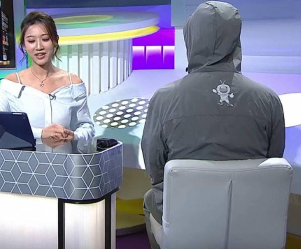 東張西望 甘詠寧 放蛇男身穿TVBuddy外套分享「用後感受」被觀眾恥笑似賣廣告(圖片來源:TVB)