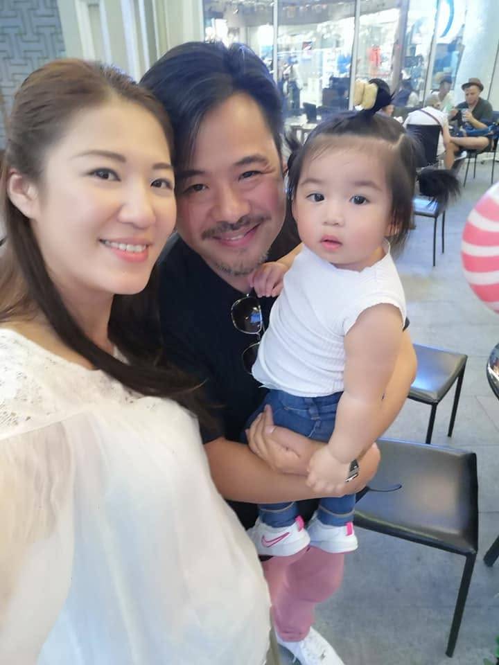 韋家雄 鄧楚雅 韋家雄再婚後不時上傳全家福,與太太鄧楚雅大方分享家庭生活點滴。(圖片來源:Facebook@韋家雄)