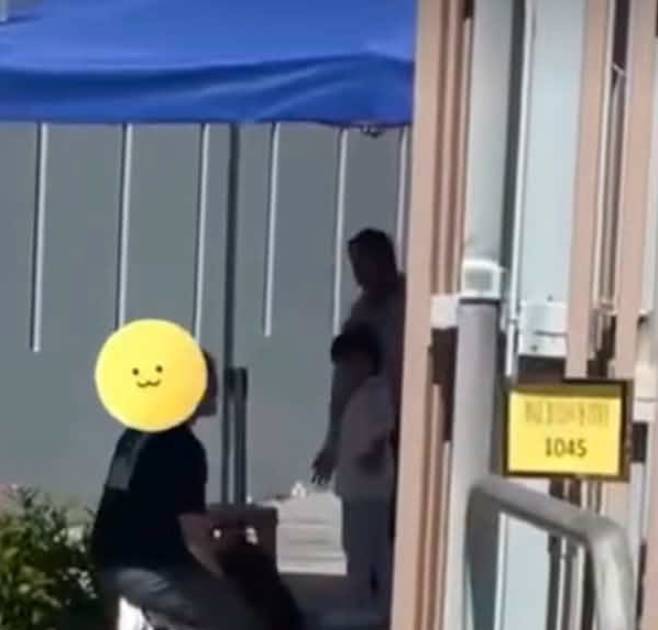 名校小一面試遲到5分鐘 家長下跪痛哭哀求 學校做法獲大讚 有指家長報警求助