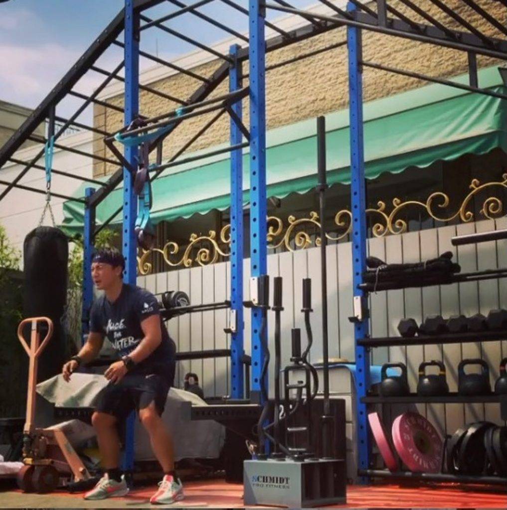 方力申 方愛嘉 豪宅內仲要有個人gym。(圖片來源:IG@alexfongliksun)