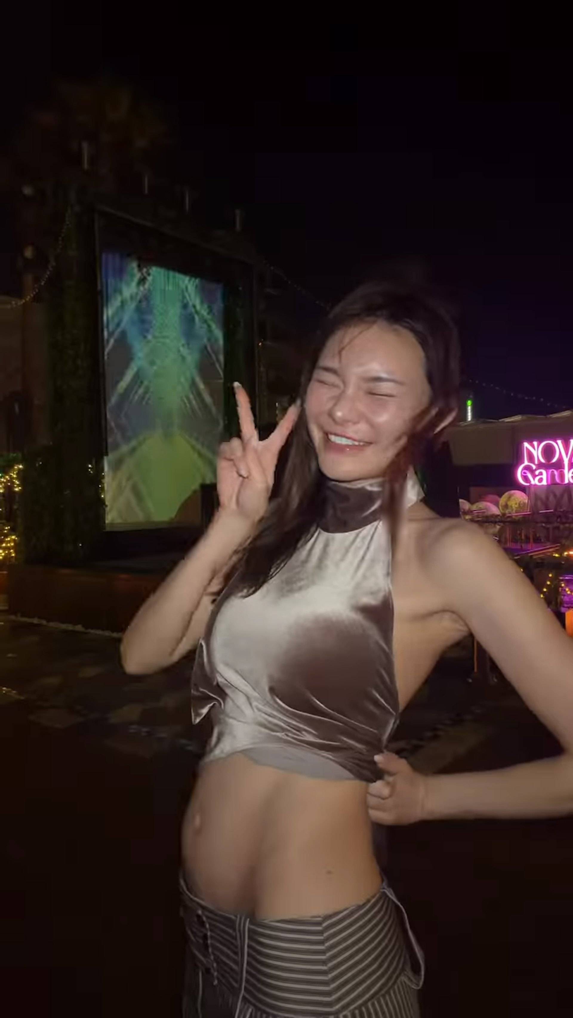 五索 鍾睿心 畫面猶如懷孕數月,令人嚇一跳!(圖片來源:IG@5kidsokma)