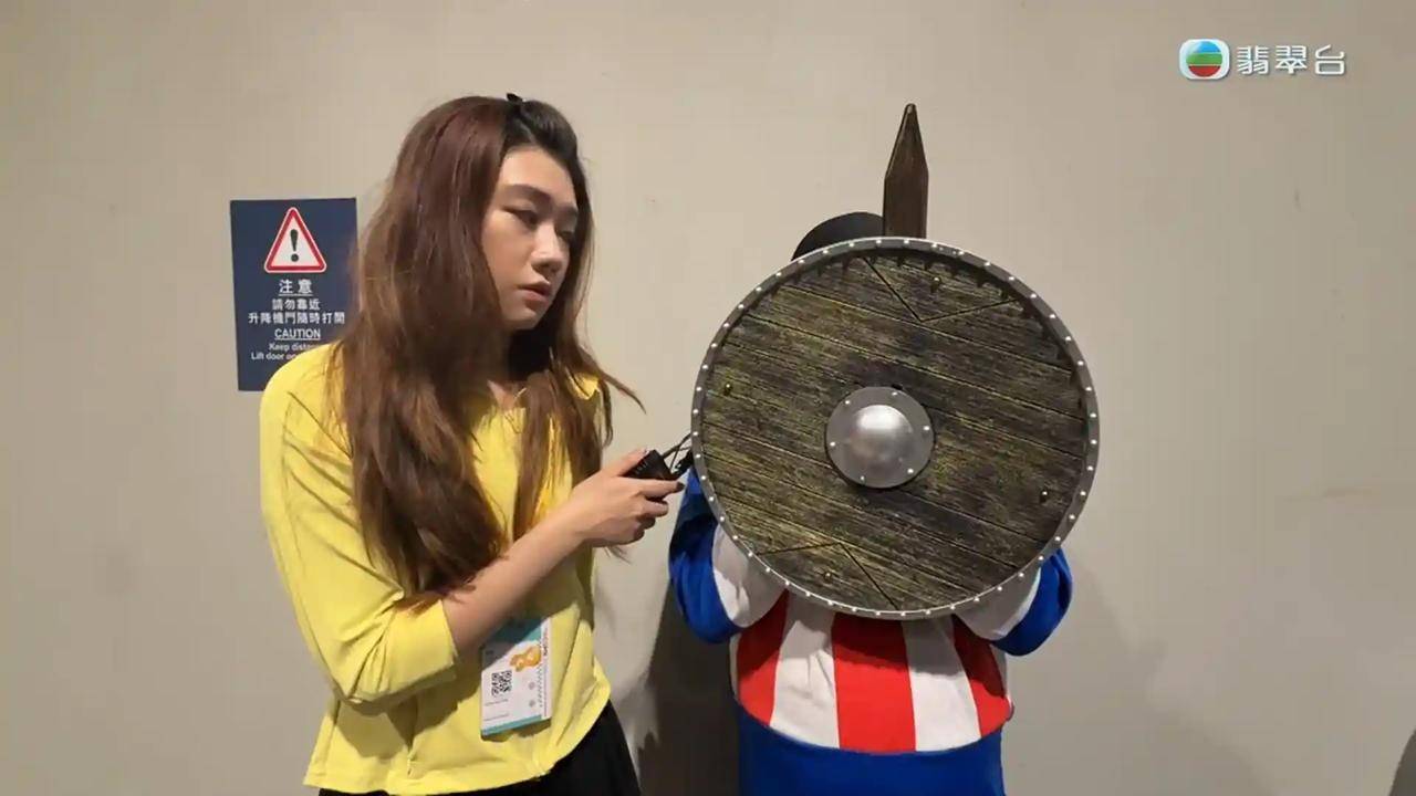 tvb 東張西望 廖倬竩休假兩個月,似乎未恢復狀態。(圖片來源:TVB)