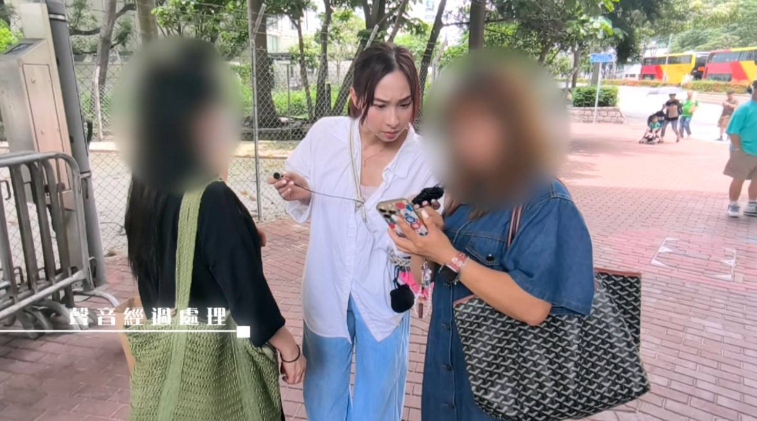 TVB 東張西望 蕭小姐翻查手機記錄爆楊小姐涉假結婚。(圖片來源:TVB)