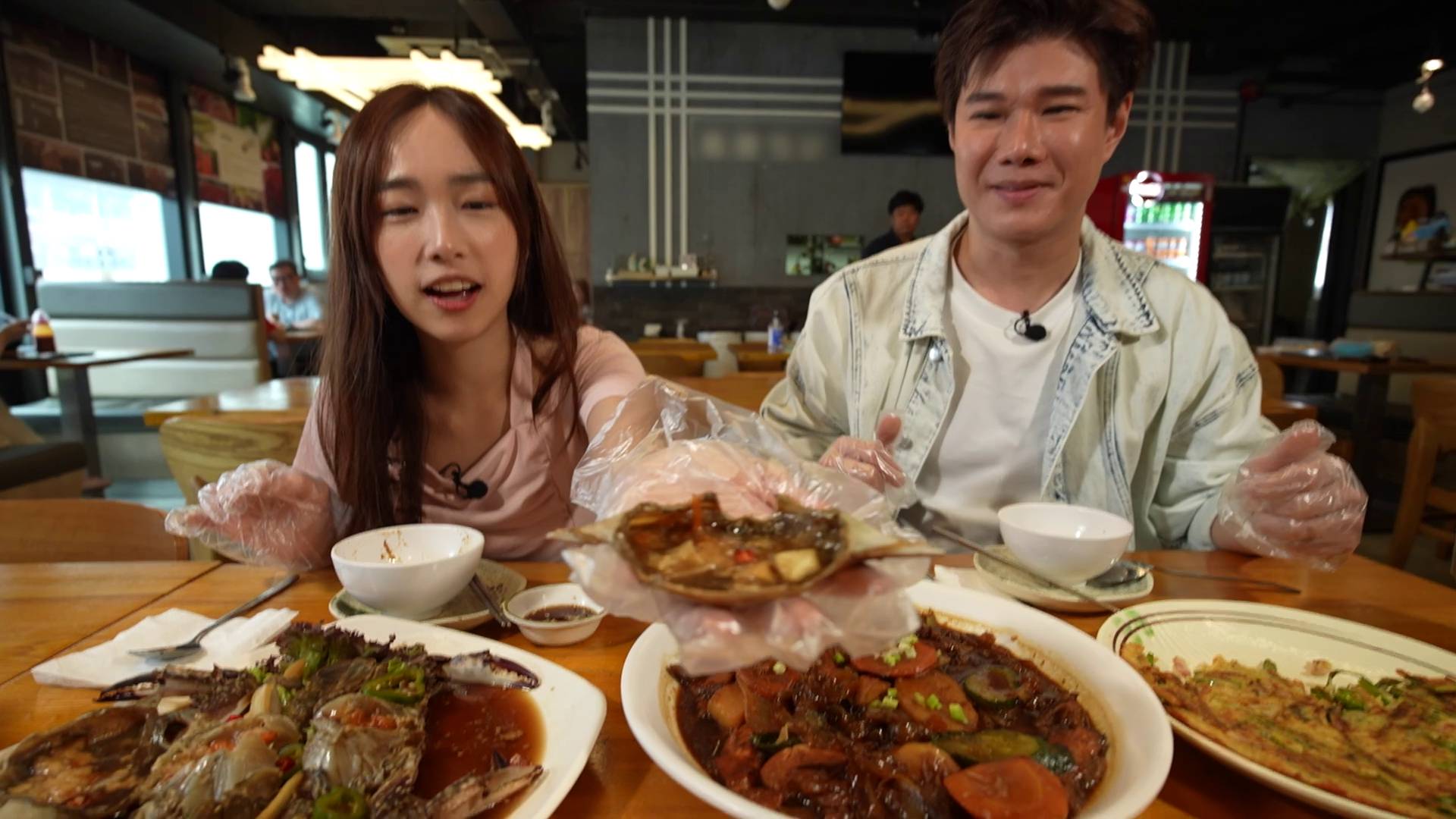 美食新聞報道 張與辰 (圖片來源:TVB)